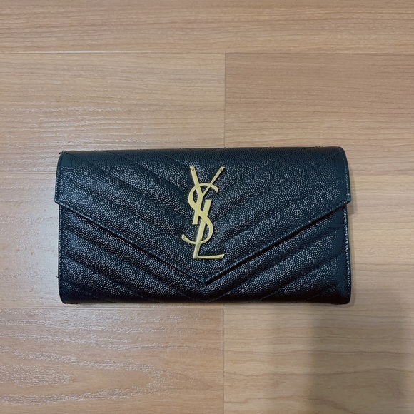 Saint Laurent Monogramme Leather Flap Wallet with goldtone. - Picture 2 of 6